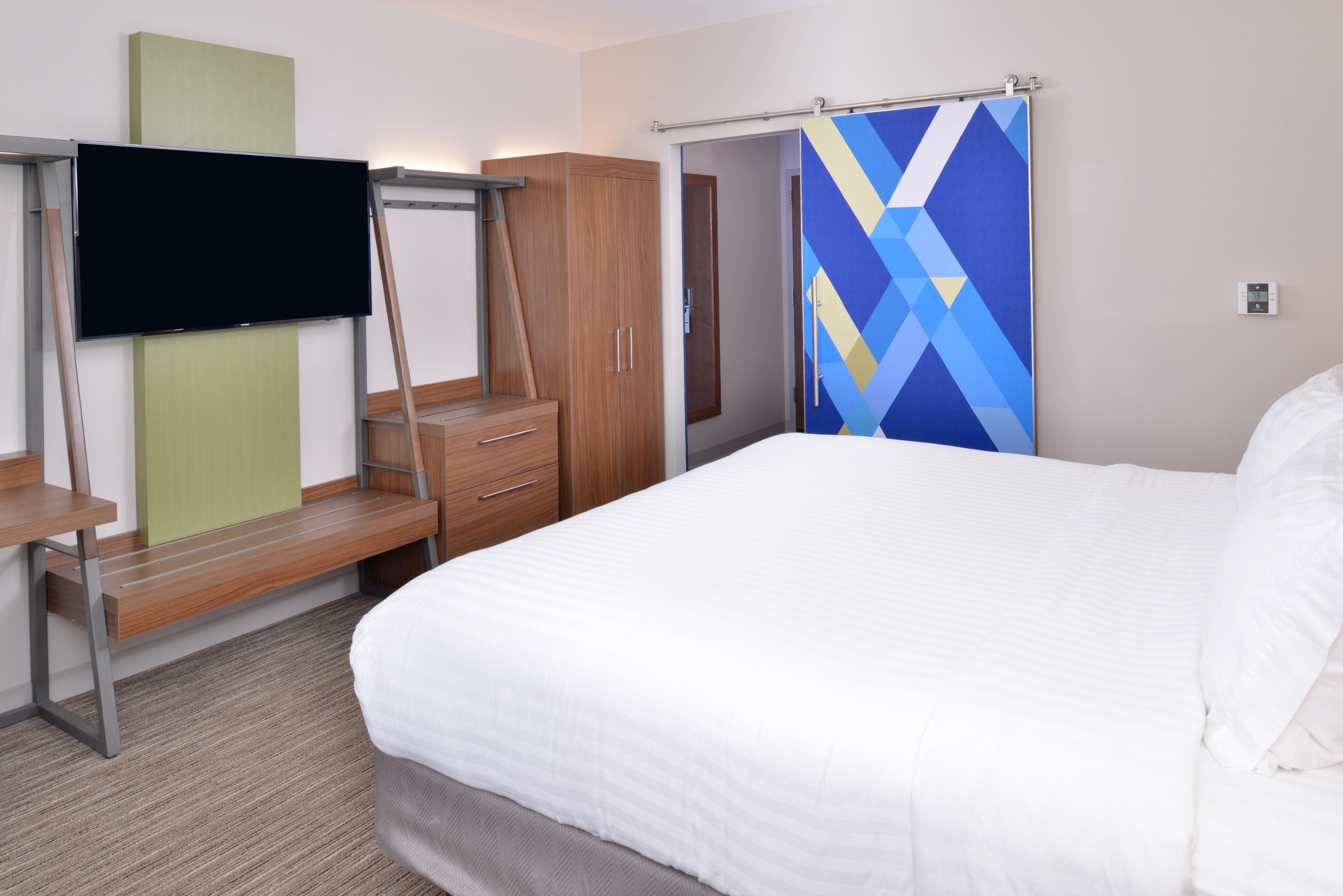Holiday Inn Express & Suites Madison By Ihg Екстериор снимка