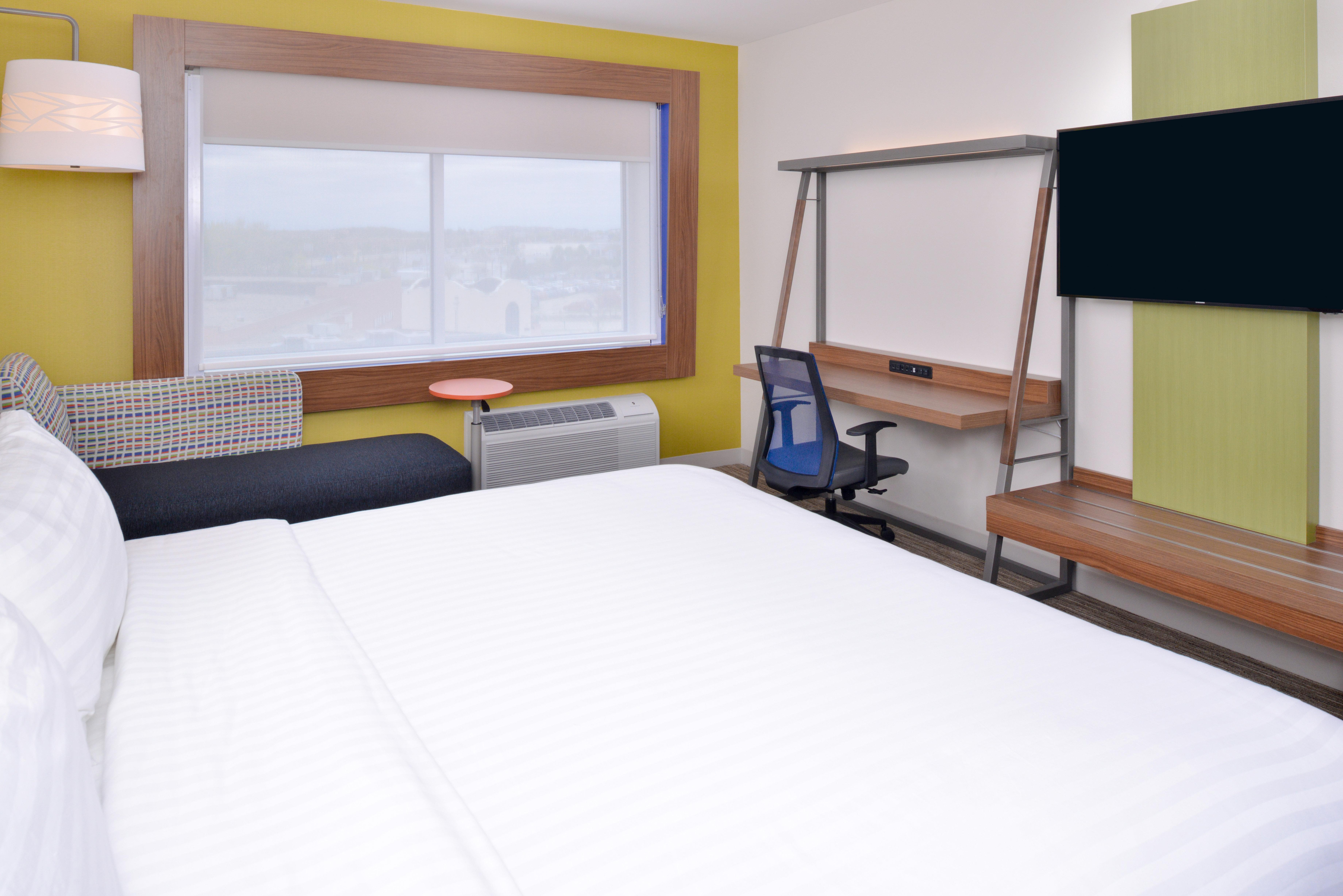 Holiday Inn Express & Suites Madison By Ihg Екстериор снимка