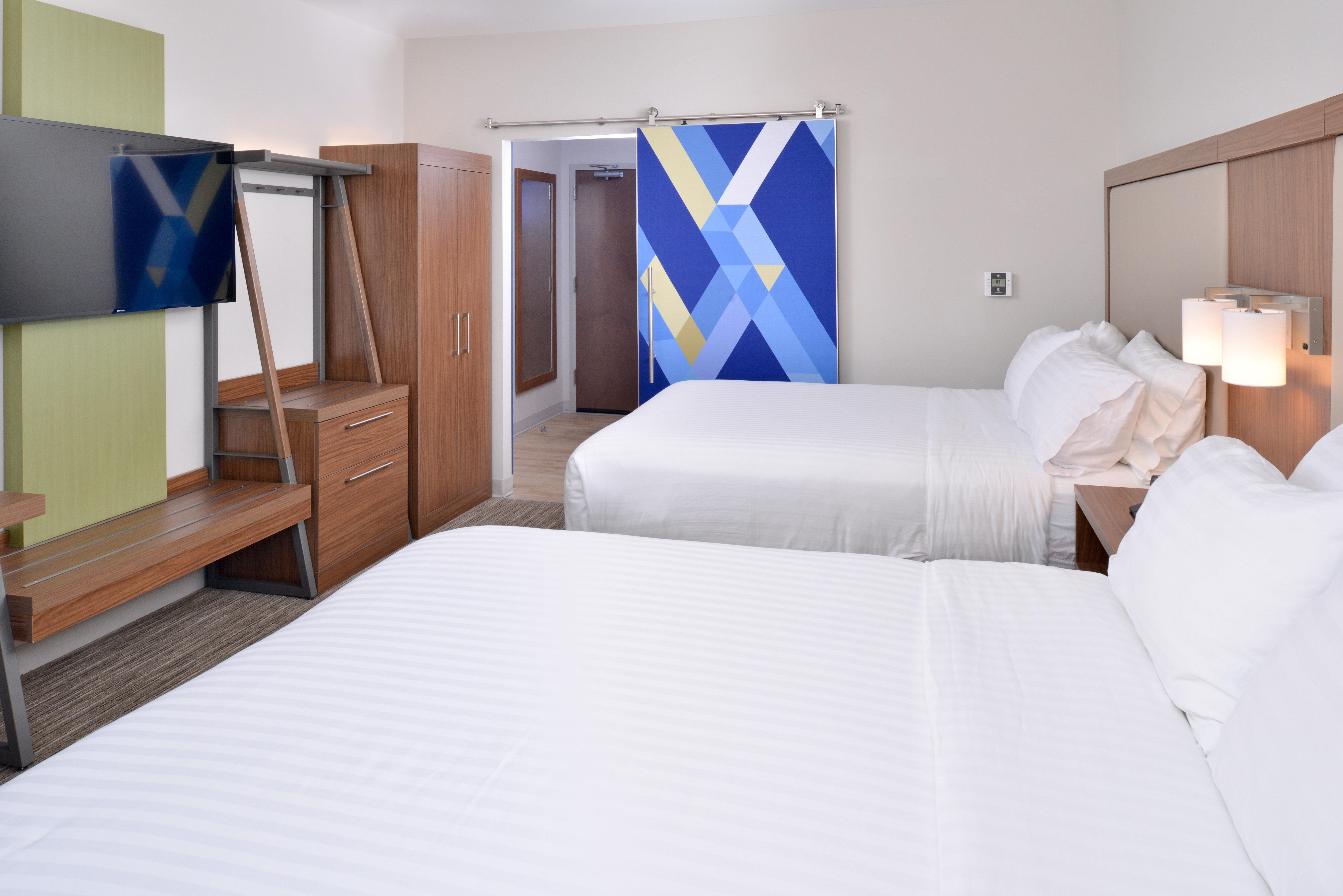 Holiday Inn Express & Suites Madison By Ihg Екстериор снимка