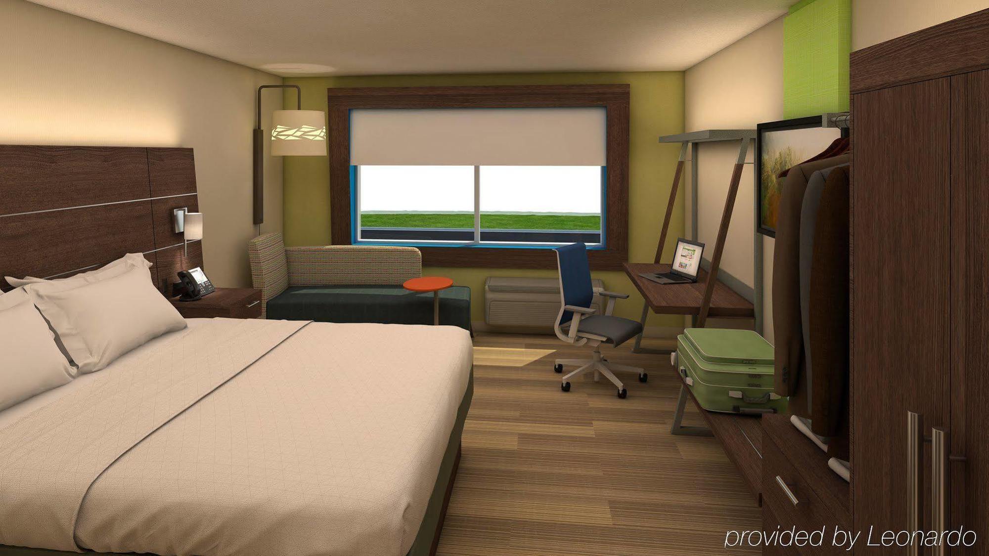 Holiday Inn Express & Suites Madison By Ihg Екстериор снимка